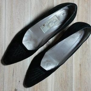 Magik by Amalfi Suede Heels, 8 AAA